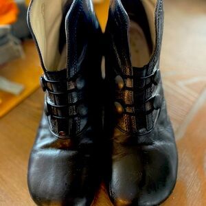 Black Slip-On Fluevog Operetta Ankle Boots-RARE
